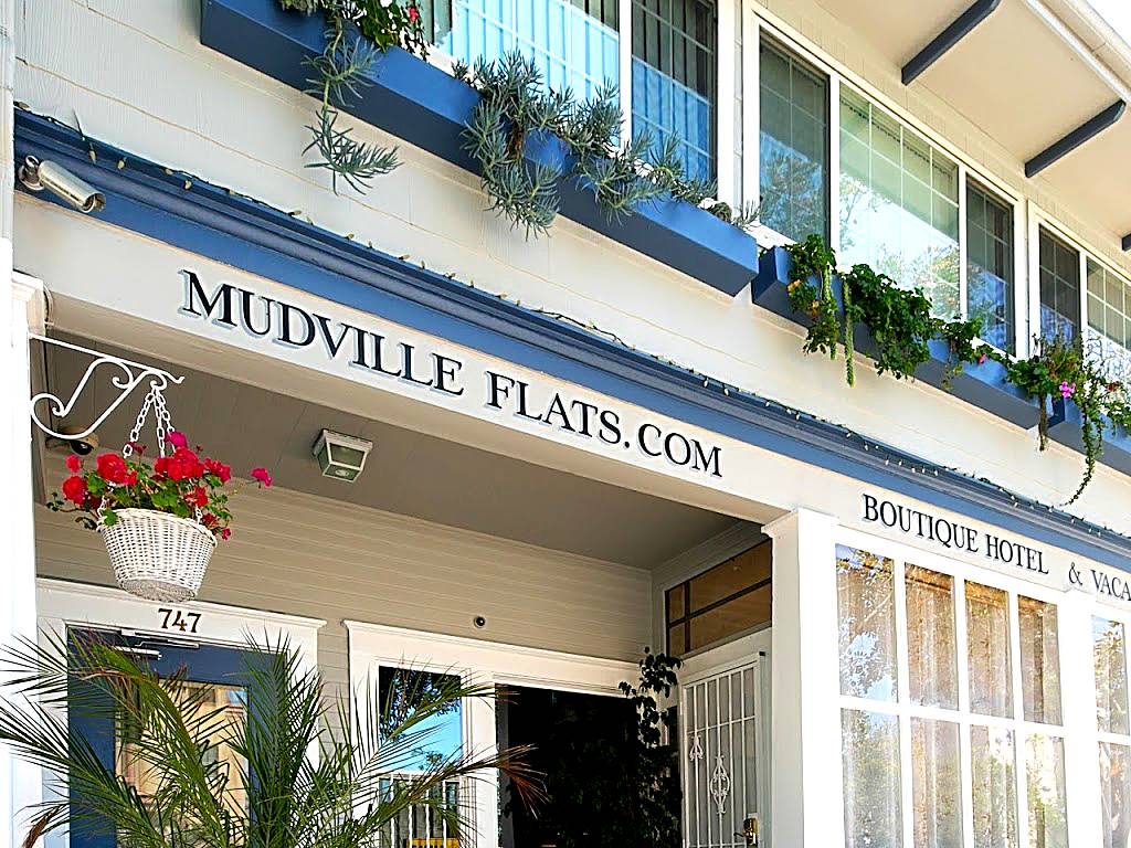 Mudville Flats - Luxury Room, Convention, Boutique Hotel, Downtown Vacation Rental Hotel
