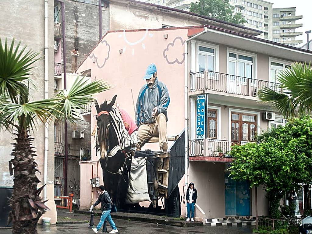 NIKO Street Art : Matthias Mross - man with the mule mural
