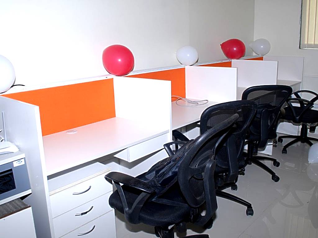 Deskup365 - Coworking offices, Shared offices, Wakad, Chinchwad, meeting room, conference room, commercial offices, office for one day, collaborative co-working, workstation, cube, office space, workspace, temporary working space, virtual space, virtual o