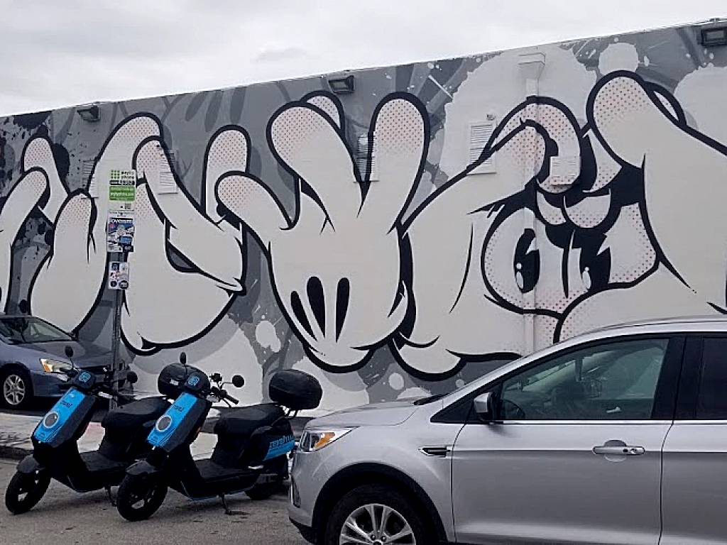 Miami Wynwood Arts District Graffiti Street Art Golf Cart Tour