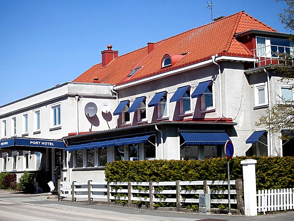Port Hotel
