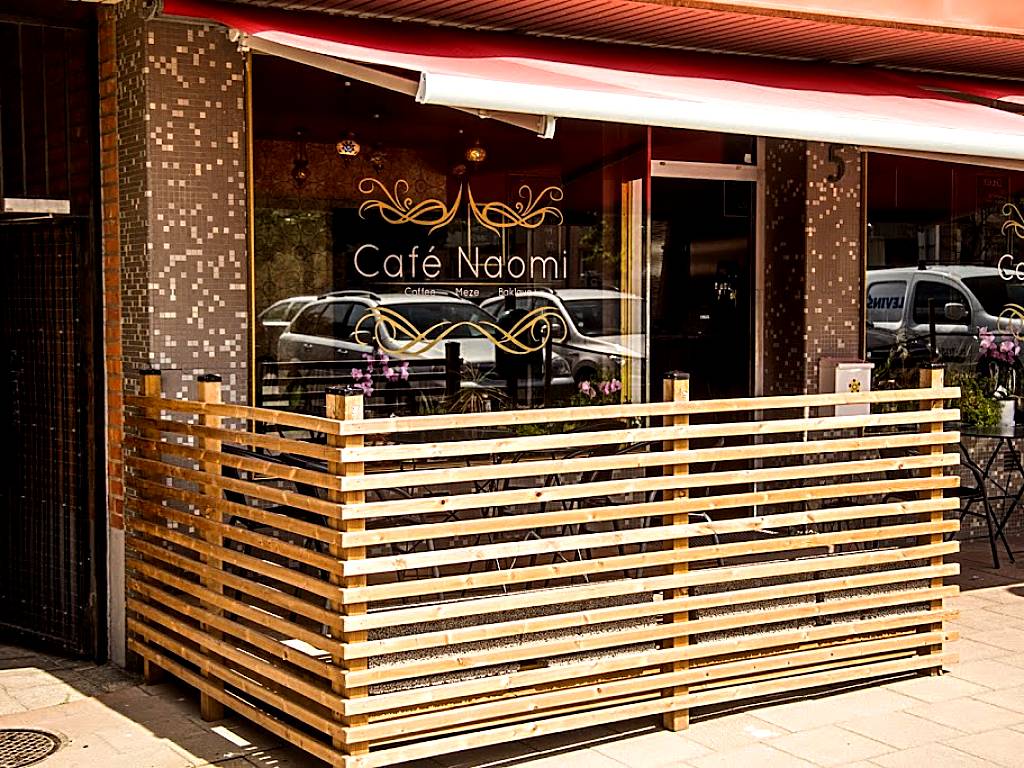 Café Naomi