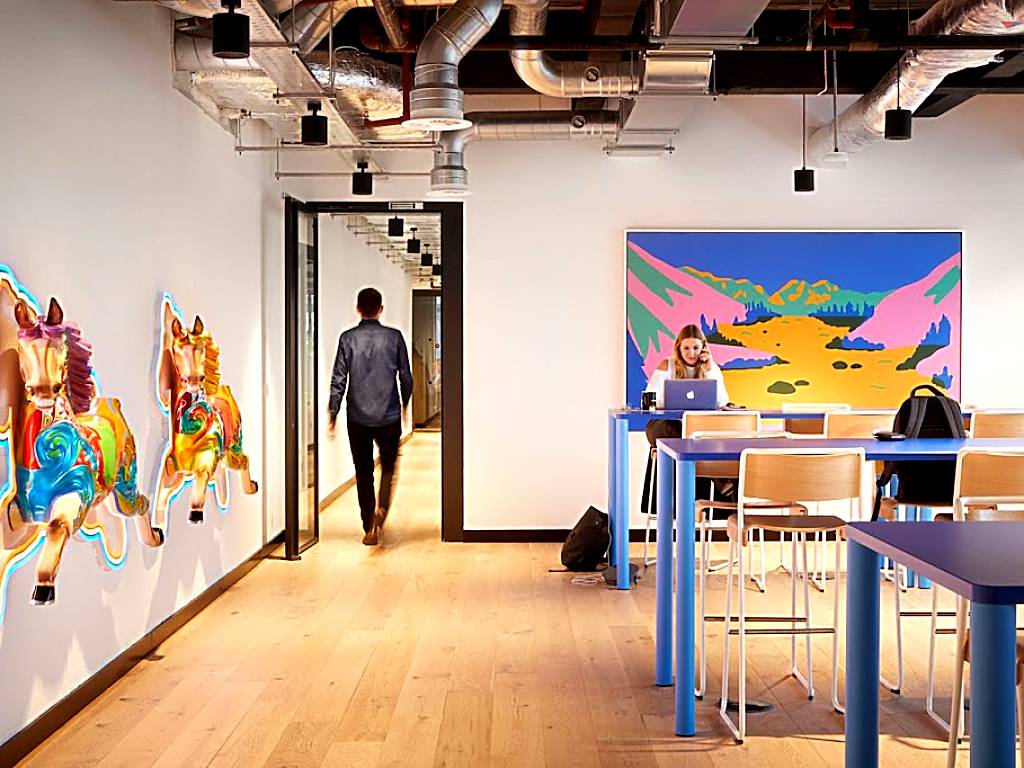 WeWork 123 Buckingham Palace Rd - Coworking & Office Space