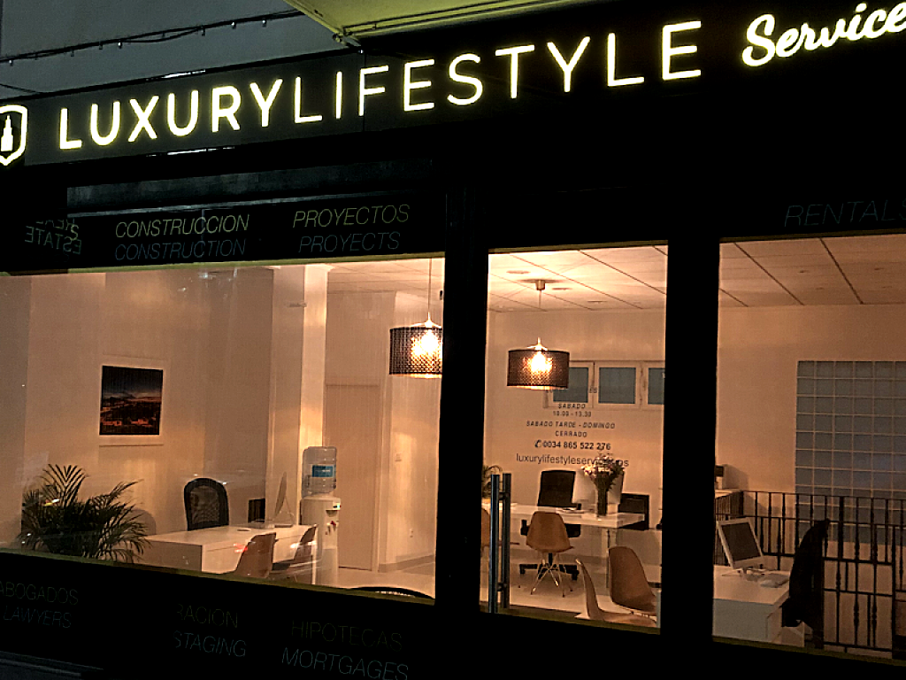 Luxury Lifestyle Services S.L.