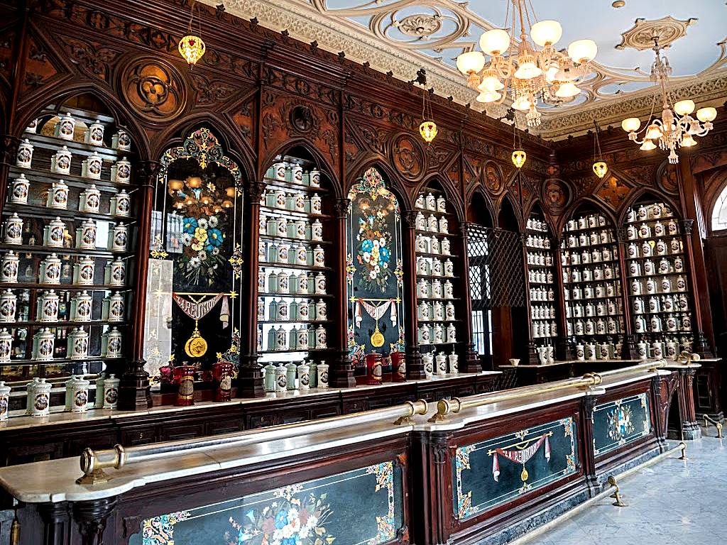 Museum of Pharmacy Habanera
