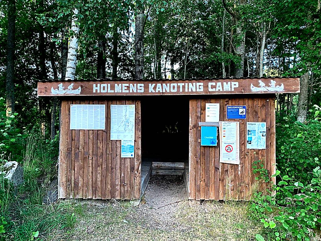 Public campsite and shelter