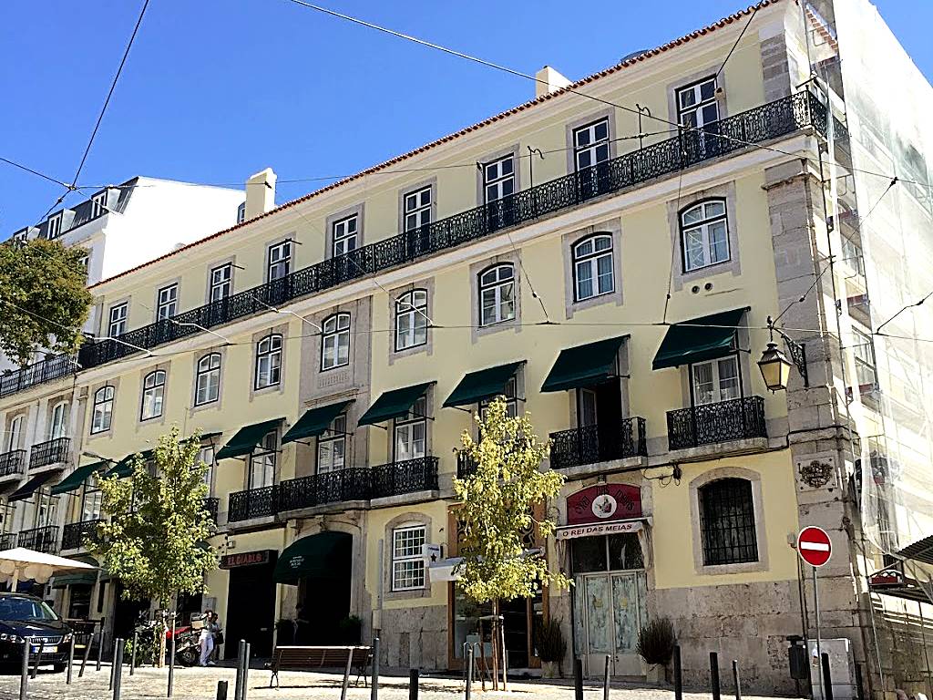 Dear Lisbon - Bordalo House