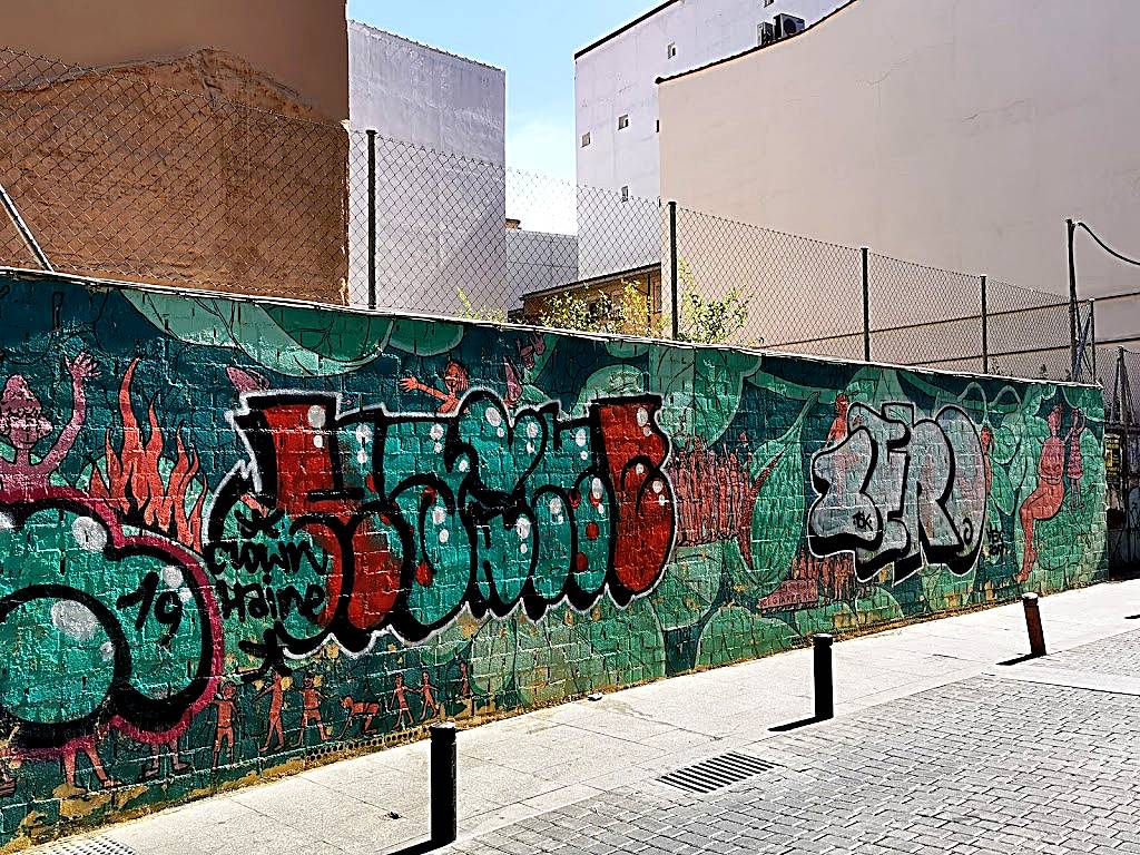 Street art Madrid: The King of Ruin