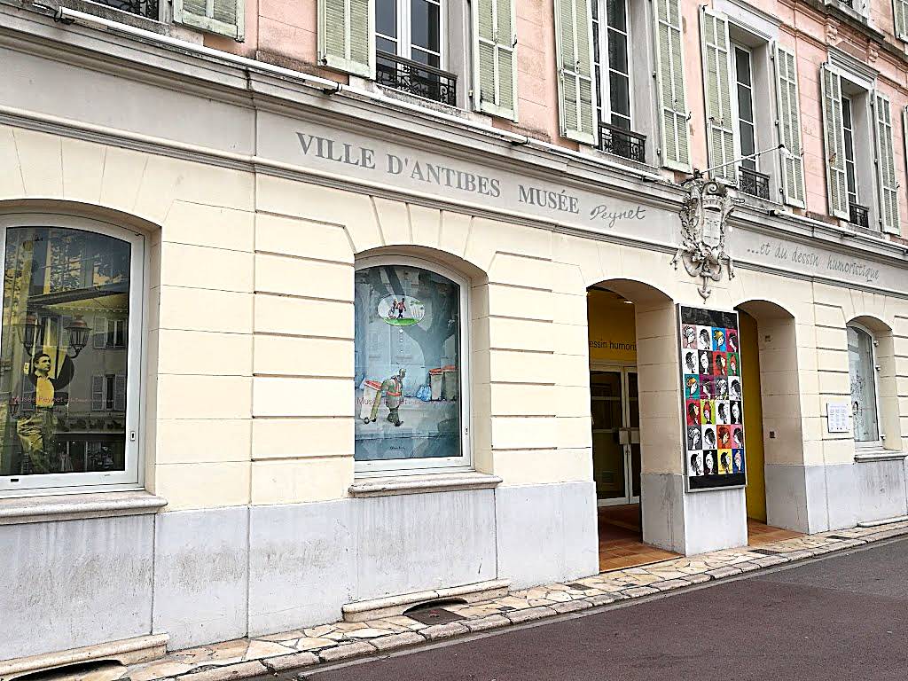 Musée Peynet Et Du Dessin Humoristique